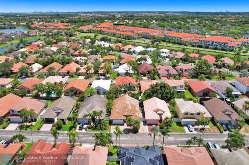 11570 10th St, Hollywood, FL 33026-4329