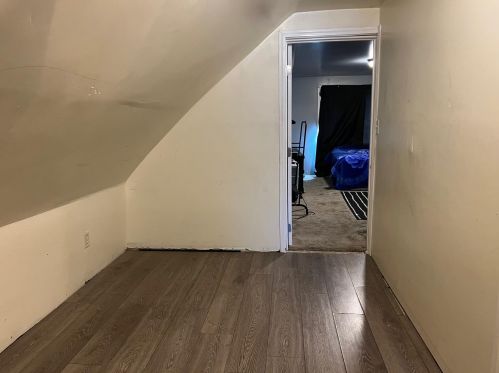 1230 35, Milwaukee WI 53215-1433 exterior