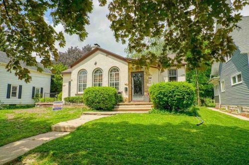 304 Randolph St, Edgerton, WI 53534-1411