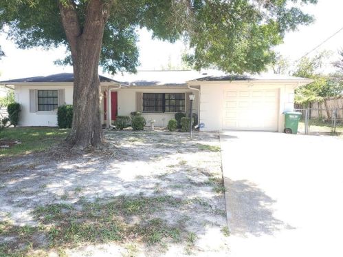 651 Antoinette St, Deltona, FL 32725-2620