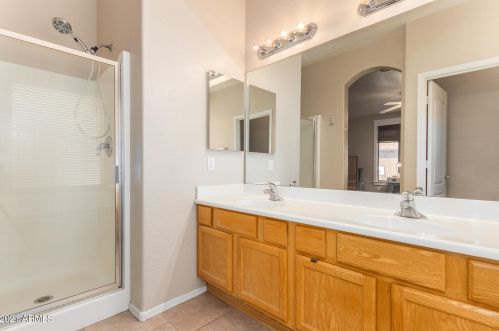 2546 Sunnyvale Ave, Gilbert AZ  85295-2066 exterior