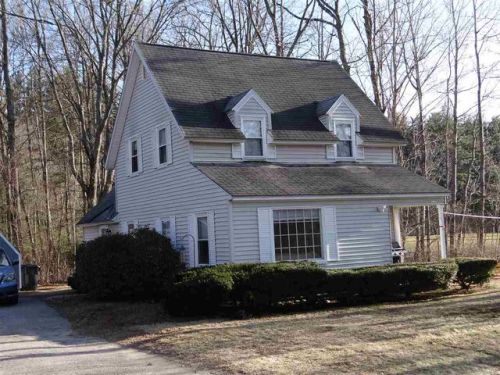 15 Lamson Ave, Goffstown, NH 03045-1812