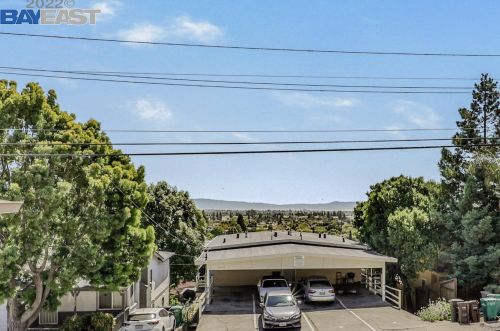 24494 Leona Dr, Hayward CA  94542-1010 exterior