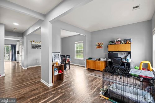 18823 Pier Trail Dr, Triangle VA  22172-2347 exterior