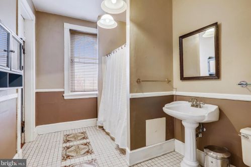 23 Logan Cir, Washington DC  20005-3761 exterior