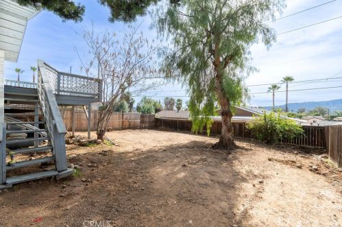 748 Mill St, Lake Elsinore CA  92530-4336 exterior