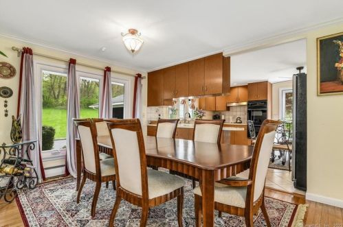 69 Bagburn Rd, Upper Stepney CT 06468-1407 exterior