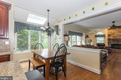 912 Victoria Ct, Downingtown PA  19335-4460 exterior