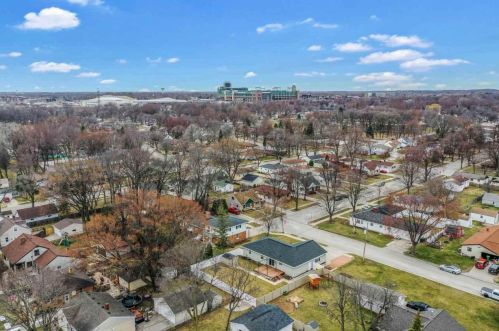 1413 Coral Ct, Green Bay, WI 54304-3461