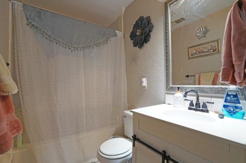 407 Mingo Way, Lathrop CA  95330-9533 exterior