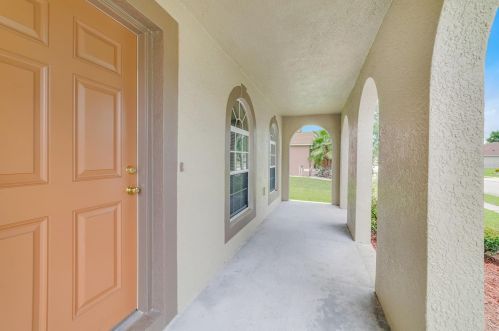 2345 Walnut Canyon Dr, Kissimmee, FL 34758-1719