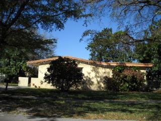 350 68th Ave, Hollywood FL  33024-7513 exterior