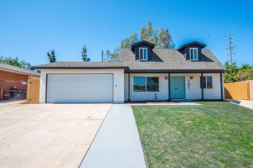 101 Monroe St, Oceanside, CA 92057-4419