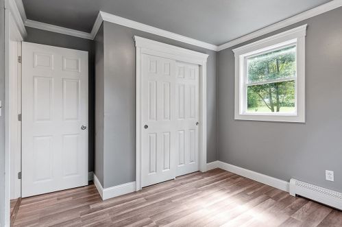 1 James St, Derry NH  03038-4525 exterior