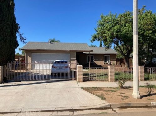 2860 Dorlen St, Riverside, CA 92504-4606