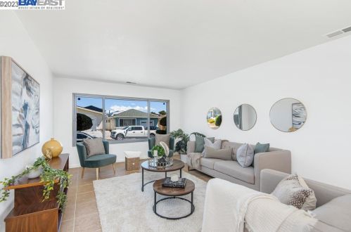 166 Plymouth Cir, Daly City CA  94015-2860 exterior