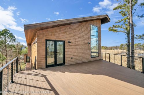 49 Cherokee Ln, Bricktown NJ  08724-4405 exterior