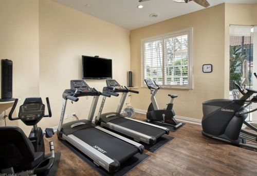 193 Colonade Cir, Naples FL  34103-8722 exterior