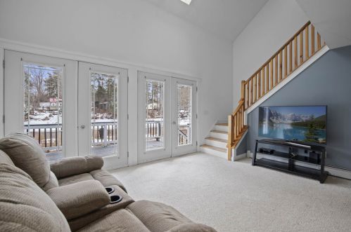 54 Tibbetts Rd, Fremont NH  03044-3573 exterior