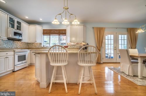 1350 Skelp Level Rd, Downingtown PA  19335-4042 exterior