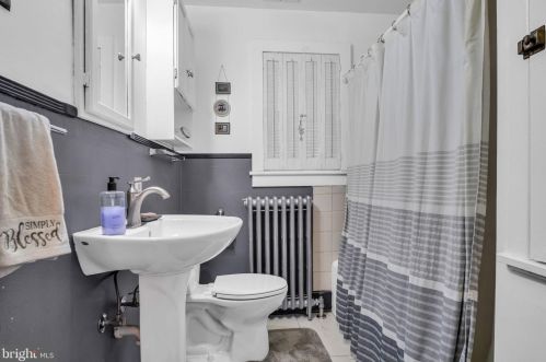 125 Parker St, Carlisle PA  17013-2821 exterior