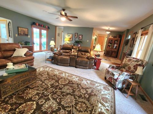 5100 Tiffany Dr, Zanesville OH  43701-8703 exterior