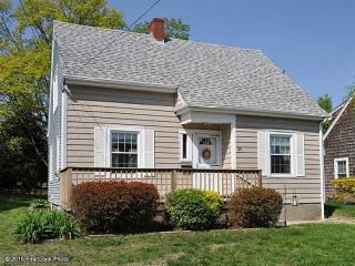 30 Dewey Ave, Tiverton RI  02878-2005 exterior