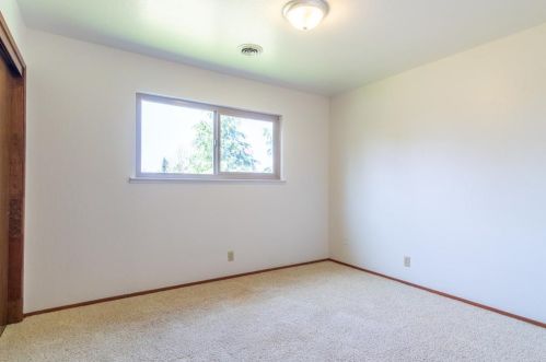 105 Daffodil Dr, Hollister CA  95023-3103 exterior