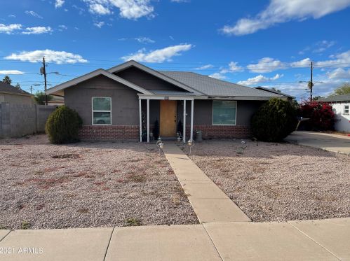686 Washington St, Chandler, AZ 85225-3822