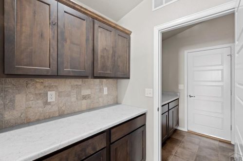 955 Los Charros Dr, Pueblo CO 81007-6167 exterior