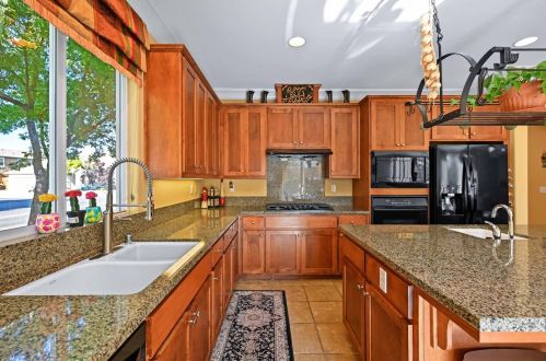 4021 Calistoga Ct, Modesto CA  95356-8987 exterior