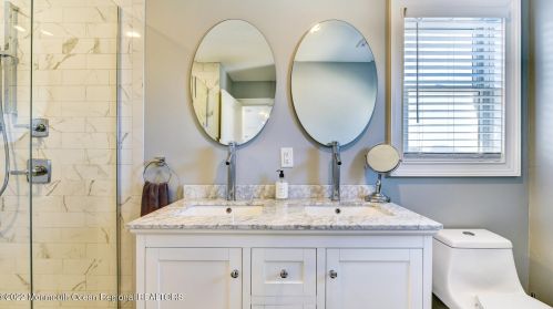 5 Fort Ave, Pelican Island NJ  08751-1512 exterior