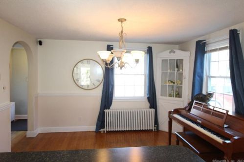 117 Forest St, Hartford CT  06118-2313 exterior