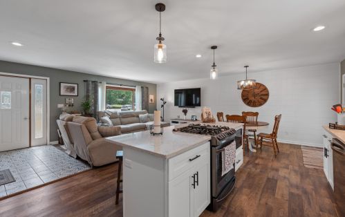 1443 Mount Ct, Hubertus WI  53033-9626 exterior