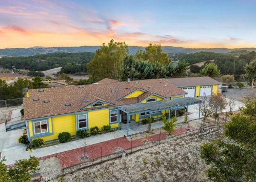 3155 Township Rd, Lake Nacimiento, CA 93446-7679