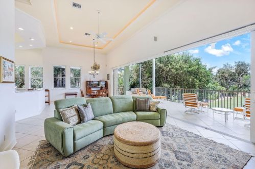 861 Hideaway Cir, Marco Island, FL 34145-1857