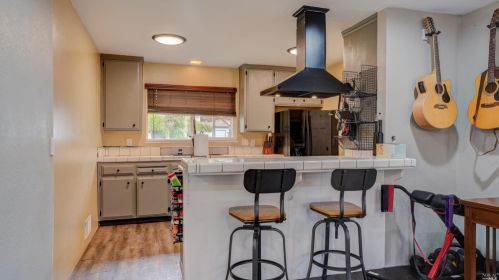 245 Wykoff Dr, Vacaville CA  95688-3546 exterior