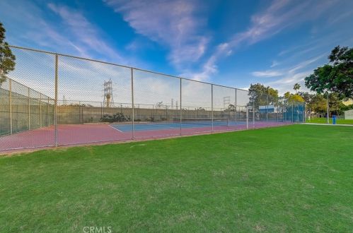 820 Stevely Ave, Long Beach CA 90815-3557 exterior