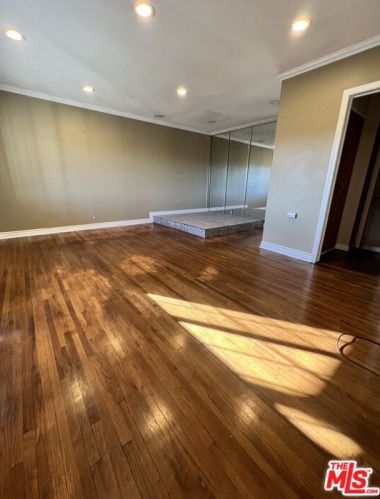 1063 132nd St, Gardena, CA 90247-1814