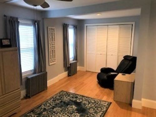 6 Winter Ave, Taunton MA 02780-1941 exterior