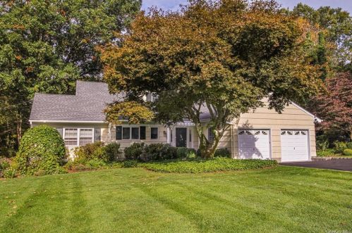 39 North Way, Chappaqua, NY 10514-2212