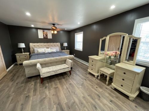 18 Lk Ave, Hillburn NY  10931-9002 exterior