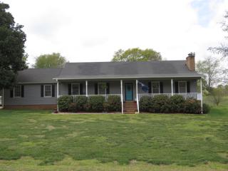 346 Knollwood Dr, Anderson SC  29625-5444 exterior