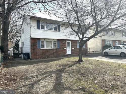 220 Pine Ave, Runnemede, NJ 08078-1852