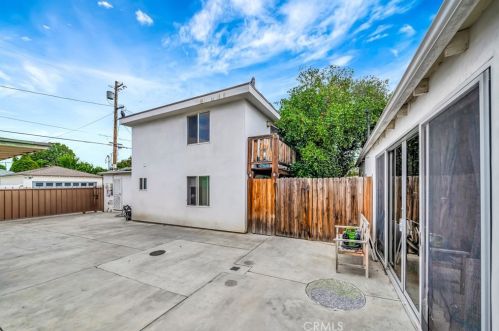17119 Saticoy St, Van Nuys CA 91406-2146 exterior