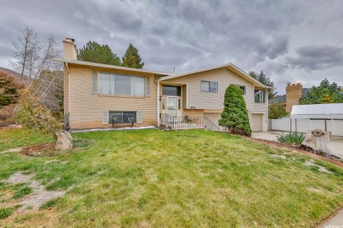 1096 Cambridge Rd, West Kaysville UT  84037-1305 exterior