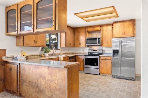 448 Fairview Way, Lakeport, CA 95453-3104