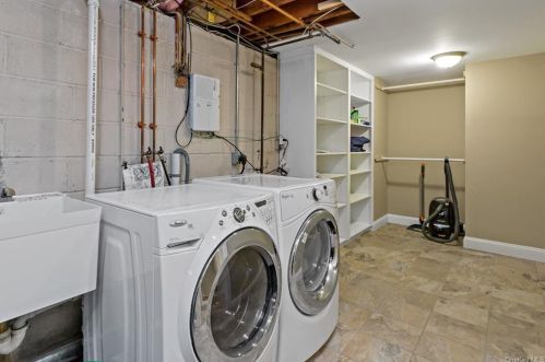 68 Frame Rd, Briarcliff NY  10510-2608 exterior