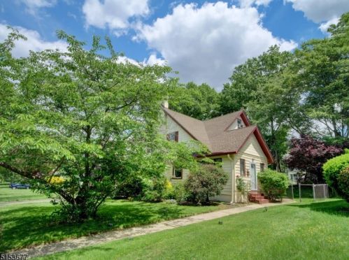 14 University Ct, South Orange, NJ 07079-2334