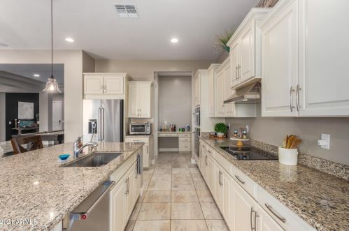 5029 Tatum Ln, Gilbert AZ  85298-0356 exterior